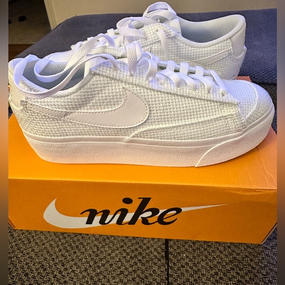 Nike Shoes - NWT Women’s Nike Low Blazer Platform ESS Woven Summit White 8.5